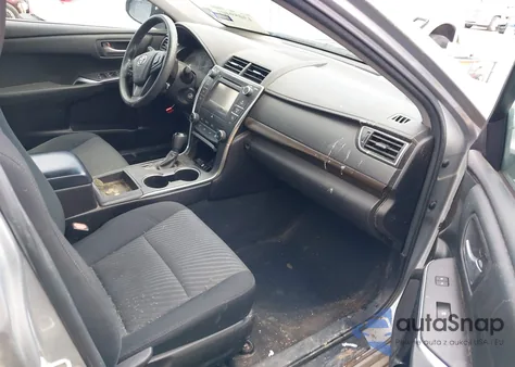 2015 Toyota Camry Le z USA, uszkodzony, nr VIN 4T1BF1FK4FU907451